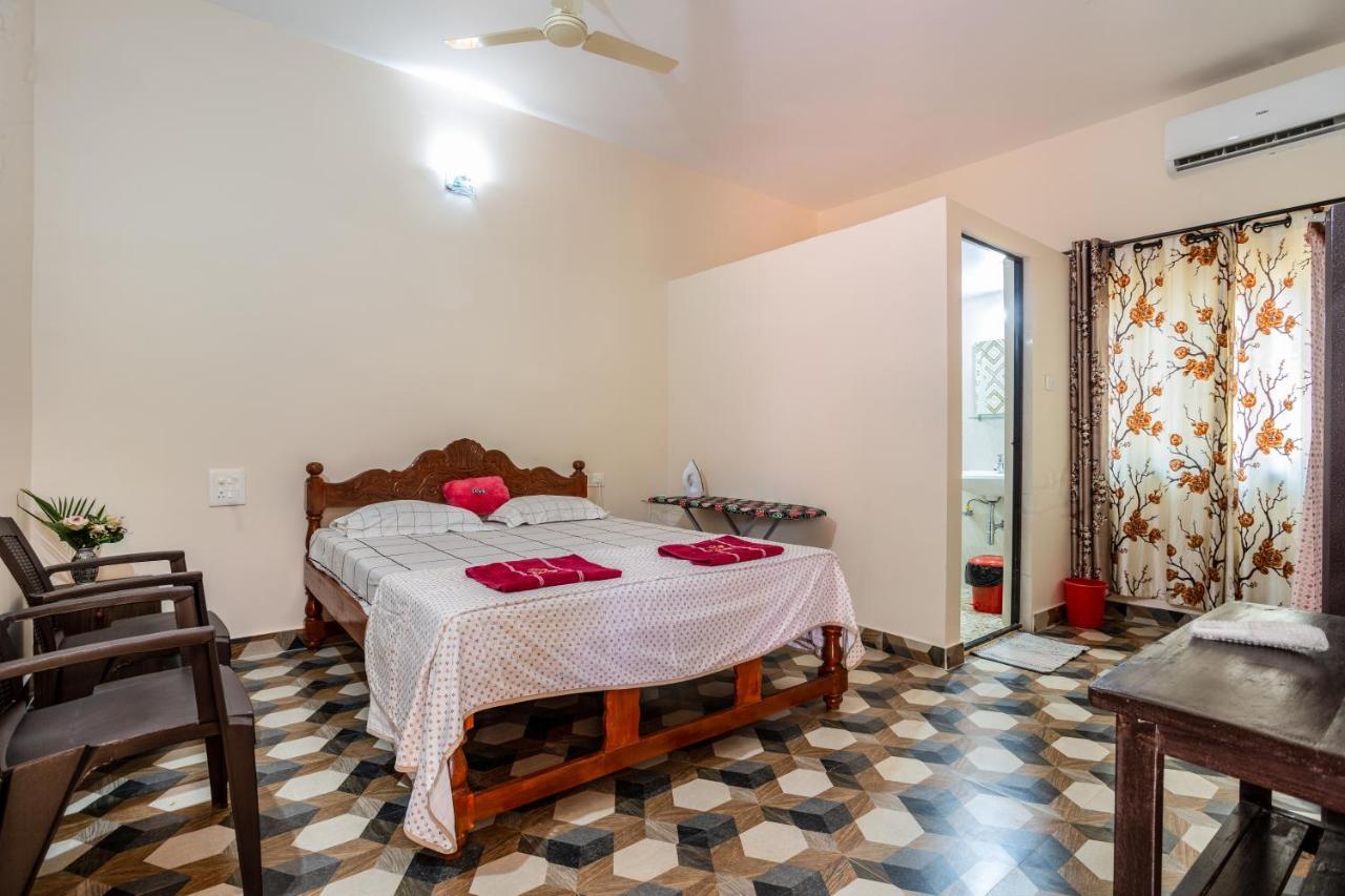 Martinet Vagator Guest House Экстерьер фото